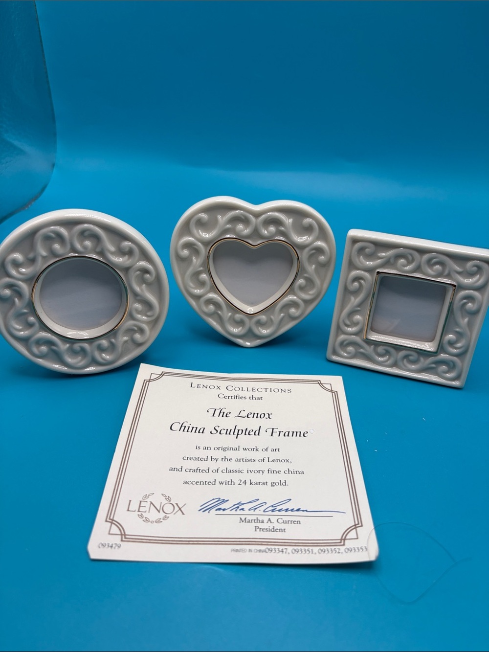 Lenox Set of Three White and Gold Trim Mini Sculpted Picture Frames